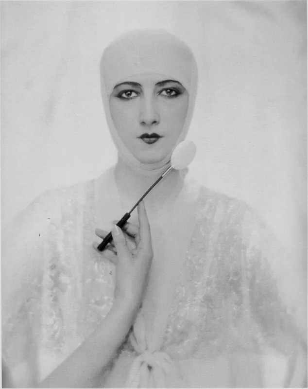Elizabeth Arden cosmetics advertisement photographed by Adolf de Meyer in 1927