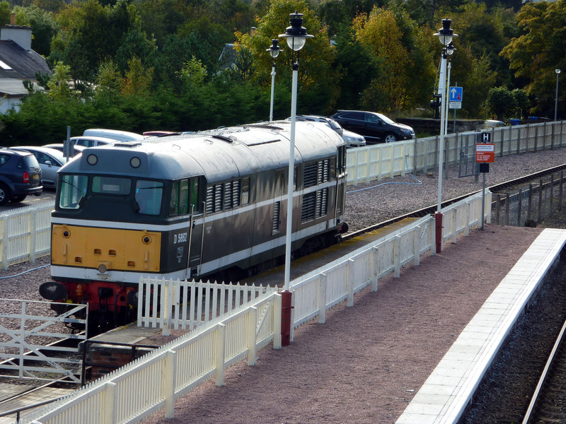 Preserved Class 31 diesel locomotive D5862 standing at Aviemore station